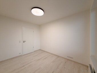 Pronájem luxusního bytu 3+kk o velikosti 105 m2 s 2 prostorn