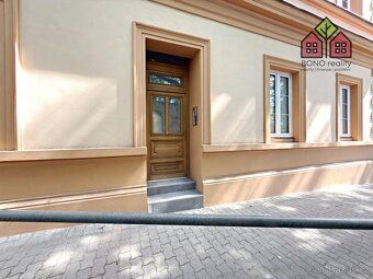 Nabízíme k dlouhodobému pronájmu moderní obchodní prostory v