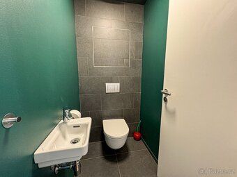 Pronájem luxusního bytu 3+kk o velikosti 110 m2 s 2 prostorn