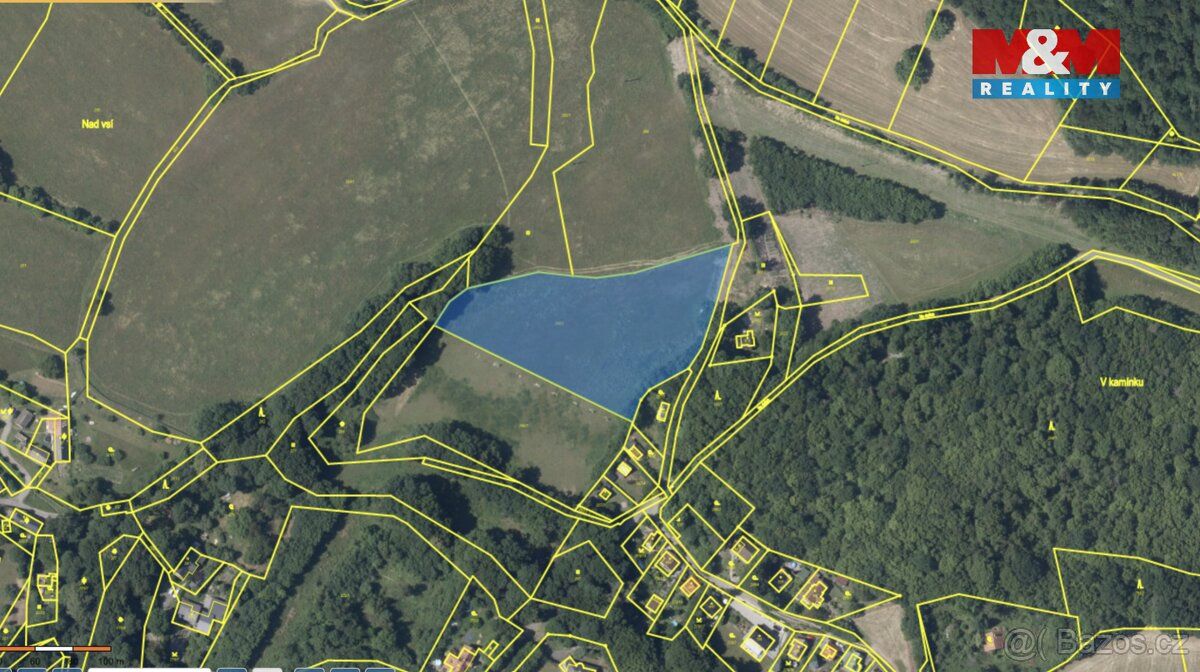 K pronájmu pozemek o výměře 7 761 m² v obci Petrov. Mírný zá