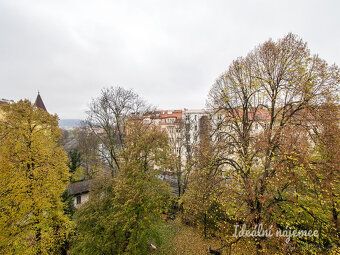 K dlouhodobému podnájmu nabízíme krásný a moderní byt po úpl