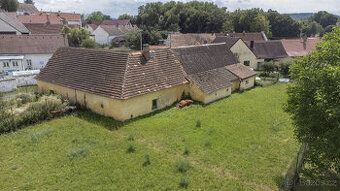 V katastrálním území Nahošín v okrese Strakonice nabízím k p