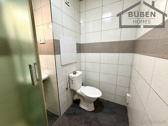 Ev.č. AB03326 Nabízíme k pronájmu světlý a zrekonstruovaný b