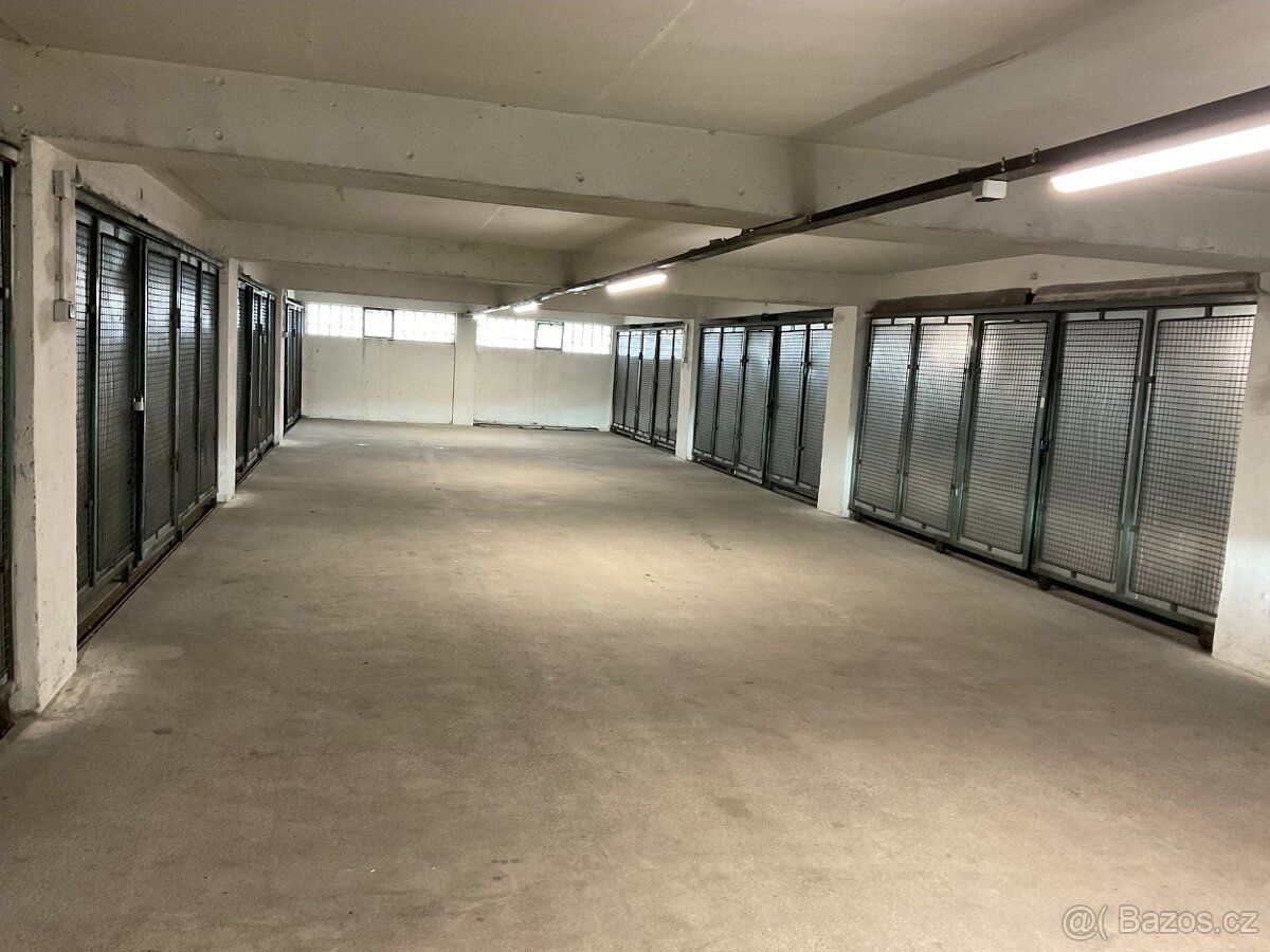 Nabízím k pronájmu vnitřní garáž v Olomouci na ulici Alberto