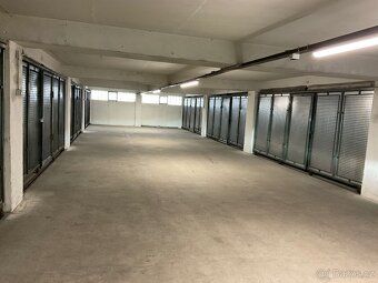 Nabízím k pronájmu vnitřní garáž v Olomouci na ulici Alberto