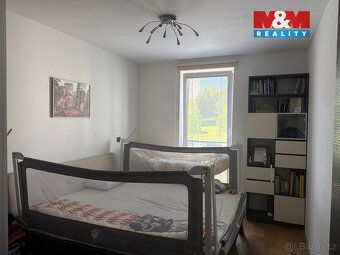Nabízíme Vám ke koupi moderní byt 3+kk s prostornou lodžií, 