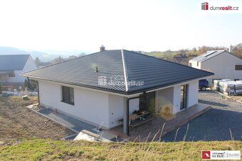 Cena včetně pozemku, projektu, stavebního povolení, výstavby