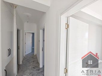 Nabízíme k prodeji dvě moderní novostavby typu „twin villa“ 