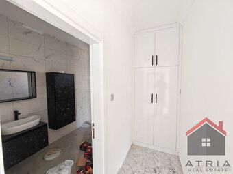 Nabízíme k prodeji dvě moderní novostavby typu „twin villa“ 