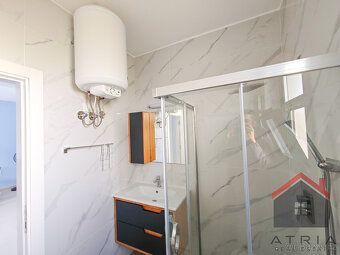 Zařízený apartmán se dvěma ložnicemi a terasou – Caesar Reso