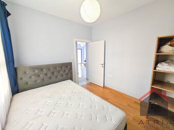 Zařízený apartmán se dvěma ložnicemi a terasou – Caesar Reso