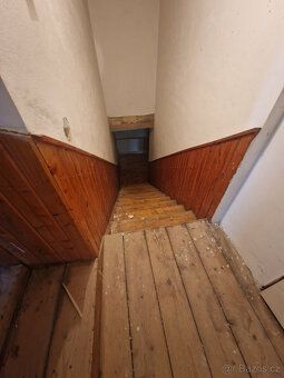 Nabízíme pronájem domu v obci Hněvotín, okrese Olomouc. Dům 