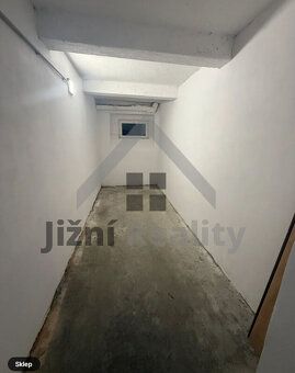 Nabízíme k prodeji kompletně zrekonstruovaný byt o užitné pl