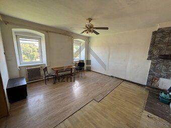 Nabízíme Vám k podeji obrovský byt o velikosti 2+1, 98 m2, v