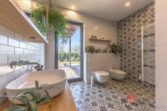 Moderní dům 5kk, 140 m2, pozemek 1.005 m2, v harmonii s přír