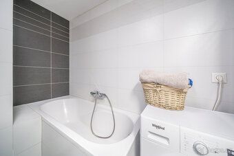 Hledáte moderní bydlení, které kombinuje komfort novostavby 