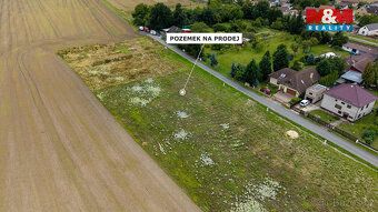 Nabízíme k prodeji pozemek o rozloze 1034 m² určený k bydlen