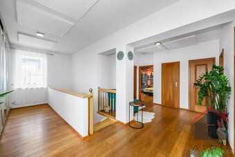PENTHOUSE BOLEVECKÁ: Luxus s panoramatickým výhledem Předsta