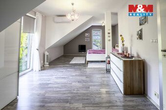 Nabízíme k prodeji luxusní rodinný dům 4+kk o užitné ploše 1