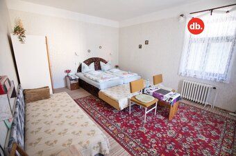 Ev.č. 01516 Nabízíme k prodeji svým charakterem větší rodinn