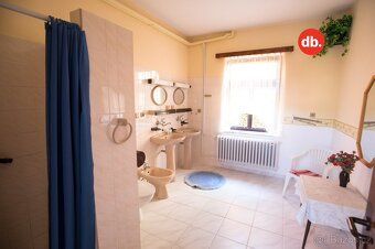 Ev.č. 01516 Nabízíme k prodeji svým charakterem větší rodinn