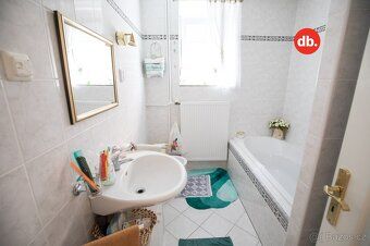 Ev.č. 01516 Nabízíme k prodeji svým charakterem větší rodinn
