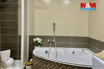 Nabízíme Vám k prodeji byt 4+1, předělaný na 3+1 s balkonem 