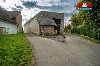 Nabízíme Vám ke koupi původní venkovský dům v obci Jivina (o