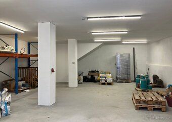 Pronajmeme dílnu se skladem 75m2 (64,5 + 10,5m2) -prostor bu