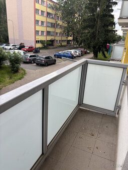 Dovoluji si Vám nabídnout k pronájmu prostorný a prosvětlený