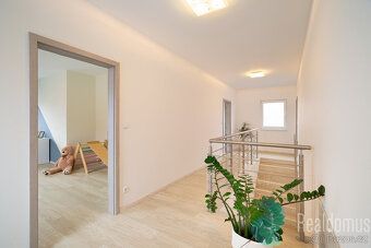REALDOMUS Vám exkluzivně nabízí prodej moderního rodinného d