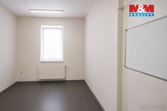 Nabízíme k pronájmu komerční prostor o výměře 82 m² v centru