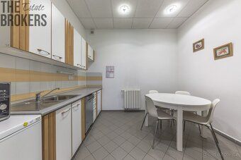 Nabízíme k pronájmu kancelářskou budovu v jedné z nejlepších
