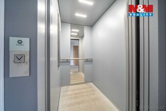 Nabízíme k pronájmu moderní byt 1+kk o velikosti 32 m² v kli