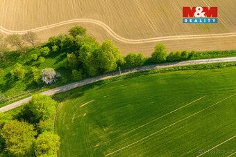 Nabízíme k prodeji pozemek o rozloze 842 m² v katastrálním ú