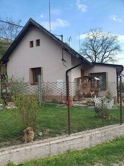 Prodej ubytovacího zařízení v obci Mladotice. Objekt se nach