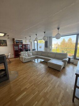 Dům v nejlepsim miste v Brne. 200 m2 podlahova plocha, pozem