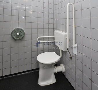 Nabízíme k pronájmu zrekonstruovaný prostor 86 m2 s vlastním