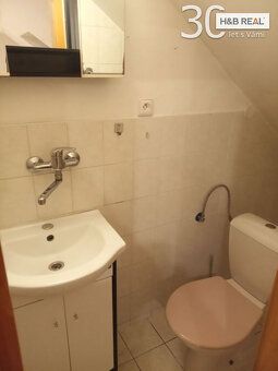 Nabízíme k pronájmu útulný byt 2+kk (40m2) v 1. patře (II. N