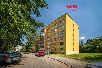 Nabízíme k pronájmu byt 1+KK o velikosti 25 m2. Částečně vyb