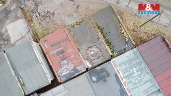 Nabízíme k prodeji prostornou garáž v žádané a klidné lokali