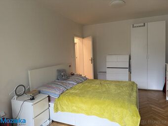 Nabízíme k pronájmu světlý a moderně zrekonstruovaný byt s b