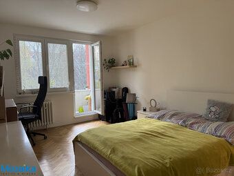 Nabízíme k pronájmu světlý a moderně zrekonstruovaný byt s b