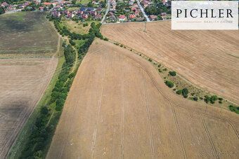 Nabízíme ke koupi pozemek o celkové výměře 15 825 m2 v katas