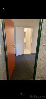 Nabízím k pronájmu byt 2+kk, který se nachází v 3. patře zre