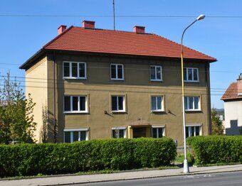 Nabízím k pronájmu kompletně vybavený a prostorný zděný byt 