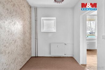 Nabízíme k prodeji byt 1+kk a celkové ploše 34 m² se zasklen