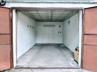 Nabízím k prodeji řadovou garáž o výměře 21 m² v klidné loka