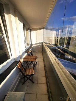Pronájem prostorného bytu 3+1 s lodžií, 80 m², Praha 4 – Krč