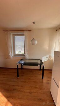 Pronájem světlého bytu 2+1 s rohovým balkonem, 52m² – Poličk